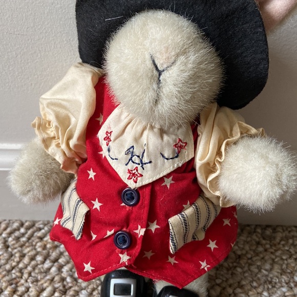 NWT Muffy VanderBear Hoppy In Abericana Outfit - Picture 2 of 5